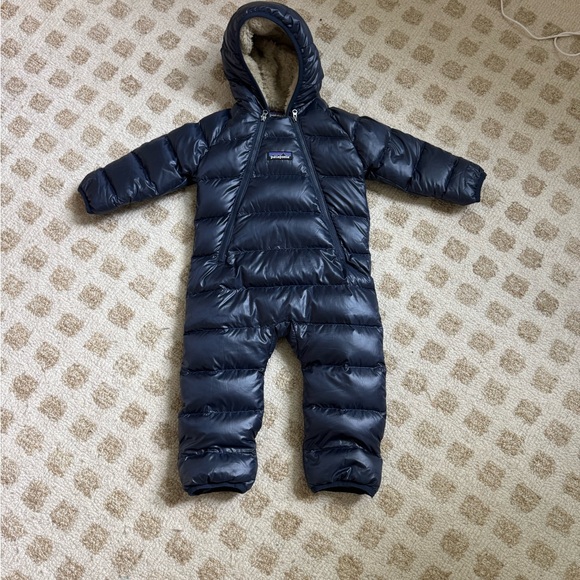 Patagonia Infant Snowsuit in Navy and Cream - Picture 1 of 3